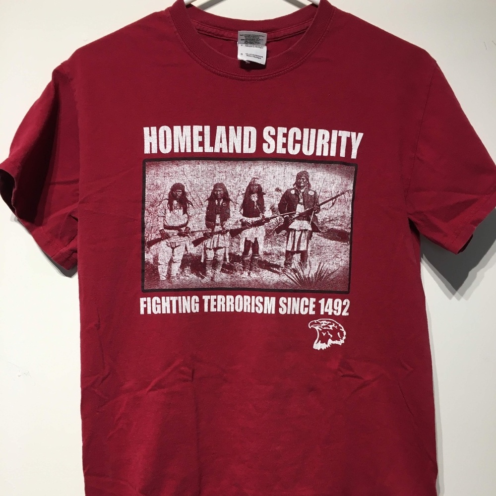 Vintage Native American Pride Tshirt!!